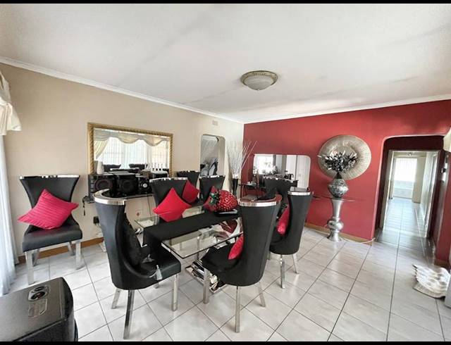 4 BEDROOM HOUSE FOR SALE IN BRACKENDOWNS